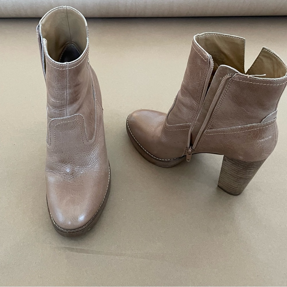 Tan Lucky brand heeled boots